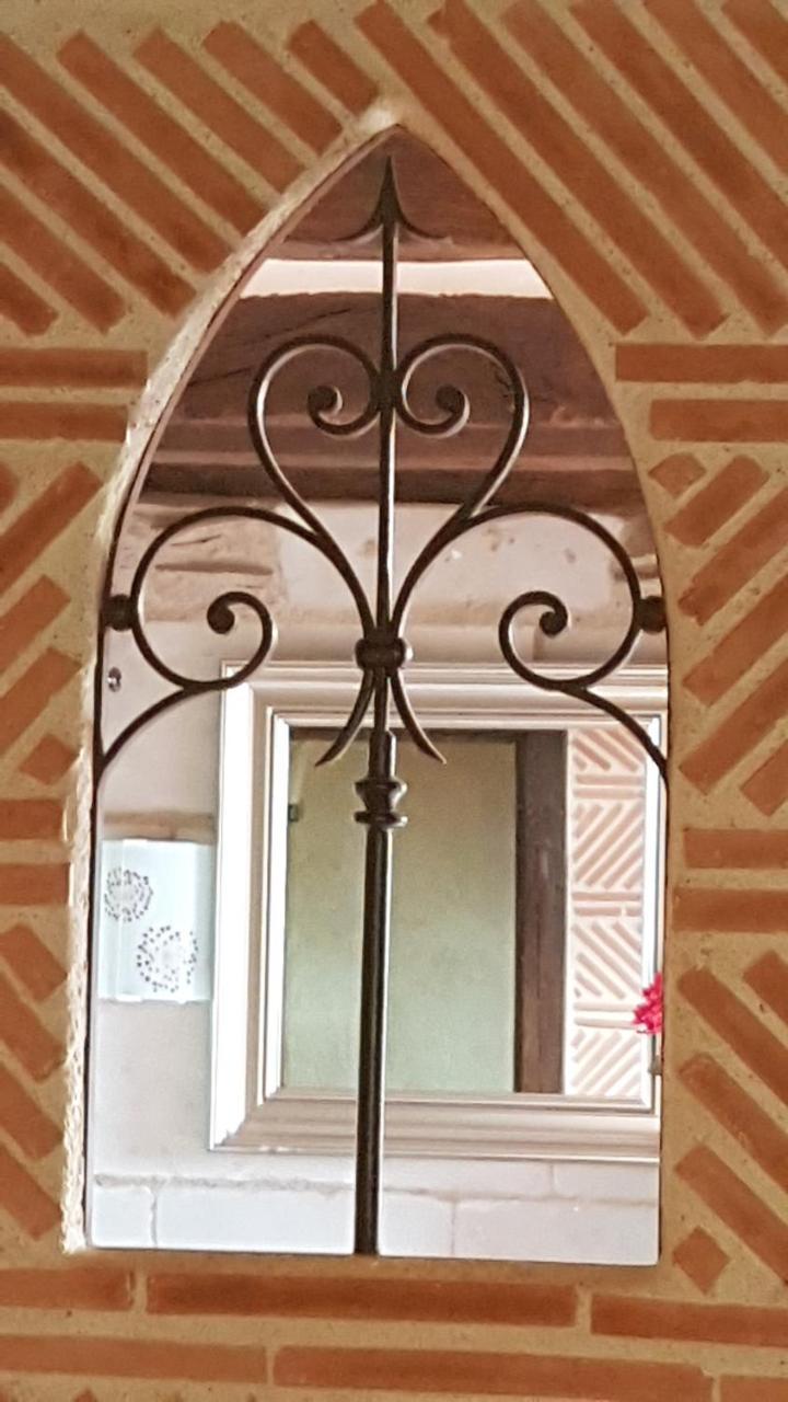 Le Petit Logis De Tinteniac Angers Exterior foto